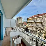 Rialto Apartment *
